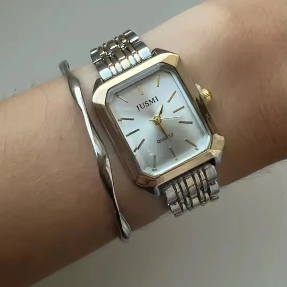 Women's Gold and Silver Watch Quartz Watch – White Dial ✨